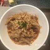 宴东家餐饮店的蒜香鸡爪