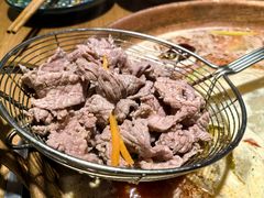 云南鲜黄牛肉-洱火云南酸菜牛肉火锅(石景山当代商城店)