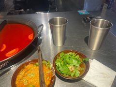 -鹿鸣山草本茶香火锅(园西路店)