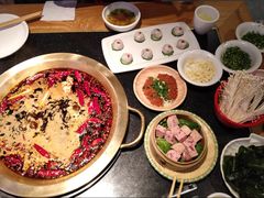 -潮火锅·麻辣牛肉火锅(观音桥方圆·LIVE店)