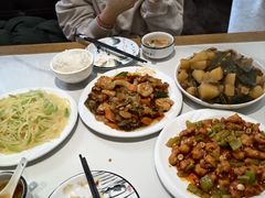 虾仁烧蹄筋-方城小吃店