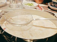 胡椒猪肚鸡双拼锅底-尚尚仙·酸汤猪手·猪肚鸡火锅(华联万柳购物中心店)