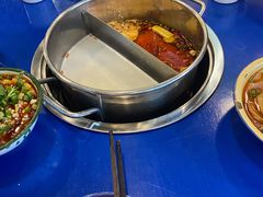-马路边边串串香形象店(磐石路店)