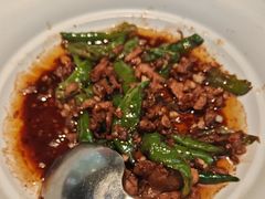 -阿瓦山寨·湘菜现炒·剁椒鱼头王(咸阳总店)