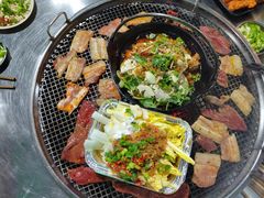 -小辣椒汤锅烧烤(温泉南街店)