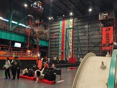 -极限PLAY运动娱乐新世界·团建派对潮玩休闲馆·室内蹦极高空游乐园