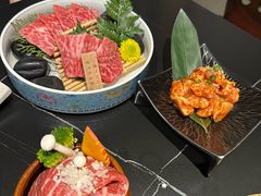 -山川小町·极番烧肉(新地假日广场店)