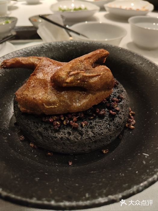 许家菜.艺创菜(仁和新城店)脆皮乳鸽图片