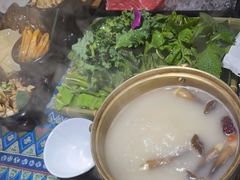 -慢丽江·云南野生菌土鸡锅(付家庄店)