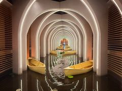 -涨巢·潮玩水疗局