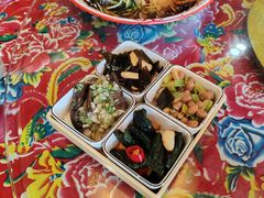 -闯关东东北农家菜(崂山石老人店)