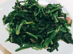 菠菜拌果仁-大铁勺新津菜(东丽阳光新业广场店)