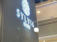 -POKEE VIA&Brunch·维娅(重庆来福士店)