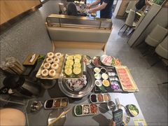 -围炉肉舍•炭烤活鳗•丹东海鲜烤肉(步行街店)