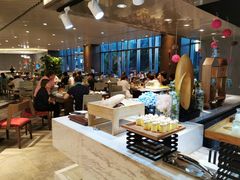 大堂-筠咖啡西餐厅(上海国展宝龙丽筠酒店)