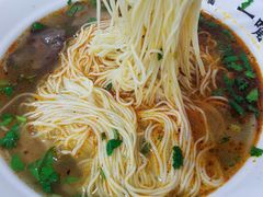 -牛一嘴·兰州牛肉面·大盘鸡(财富中心店)