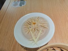 六月黄蟹粉灌汤包-苏小柳点心·手作小笼包(新街口分院店)