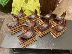 -云端西餐厅(南宁龙光那莲豪华精选酒店)