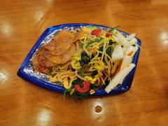 -穆芳阁兰州纯汤牛肉面(西安总店)