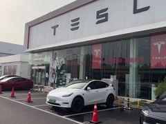-TESLA 特斯拉(北京南四环中路特斯拉中心)