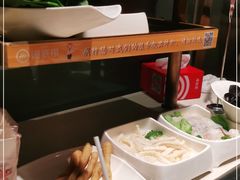-海底捞火锅鲜切牛肉主题店(长寿路店)
