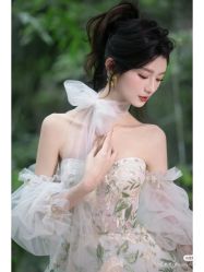 -Lady  Jane高端婚纱礼服馆