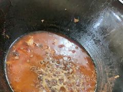 -三江鱼东北特色铁锅炖(骆驼店)