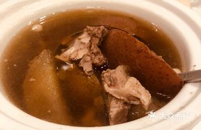 Snow Pear Fritillary Pork Bone Soup