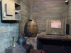 -暴风岛沉浸式体验馆(百联世纪店)