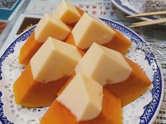 木瓜奶冻-广信牛奶甜品世家(台东店)