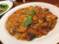 新加坡肉碎炒茄子-默加东南亚美食(大宁音乐广场店)