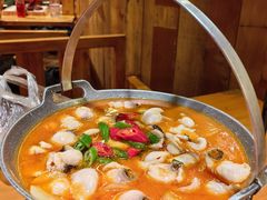 -老滇山寨•云南特色菜•地方菜•民族风情歌舞表演(金碧店)