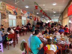 大堂-何适山庄 ·可团建(水长城P2停车场店)