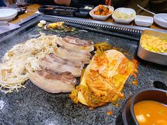 黑毛猪五花-韩阳王石板烤肉