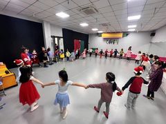 -艺桐年艺术培训中心