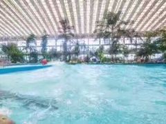 -龙脉温泉室内游泳馆
