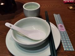 餐具摆设-马来西亚肉骨茶汤·招牌螃蟹·烧鸡·呷喱吧吧(海上世界店)