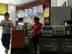 -牛一嘴·兰州牛肉面·大盘鸡(财富中心店)