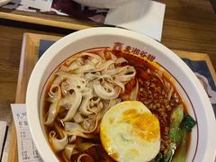 -呷佬·长沙手工米粉(金沙江路店)