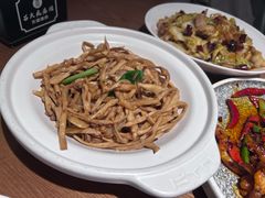 -吕氏疙瘩汤·新鲁菜(济南万象城店)