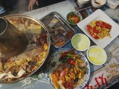 土火锅-聚雅美食