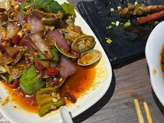 -老街烧烤大排档·地道湖北菜·龙虾馆(汉口火车站店)