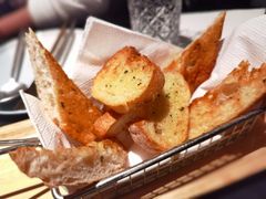 餐前面包-C&R西班牙餐厅