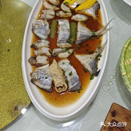 小山村饭庄(徐戎路店)