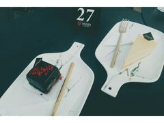 -UNI UNI(环亚凯瑟琳店)