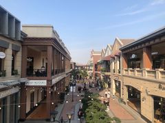 -王府井奥莱临潼小镇(临潼店)