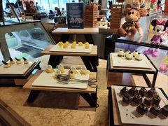 -大中华希尔顿酒店-念自助餐·嗨啤·小龙虾