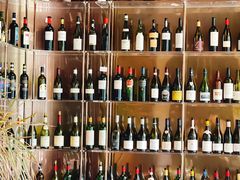 -wineapp葡萄酒餐吧(外滩金融中心店)