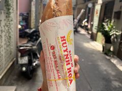 -Bánh Mì Huynh Hoa