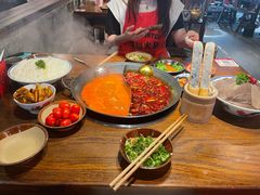 -萍姐火锅·公路夜市(武汉首店)